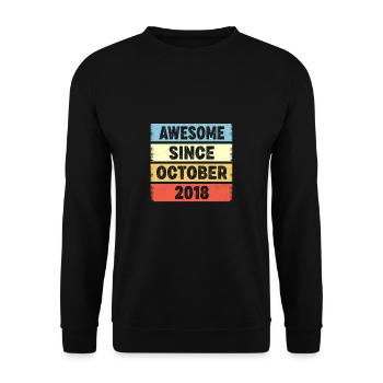 Awesome Since October 2018 4. Geburtstag - Unisex Pullover - Schwarz - Vorne - Alina (178cm) & Michal (187cm)