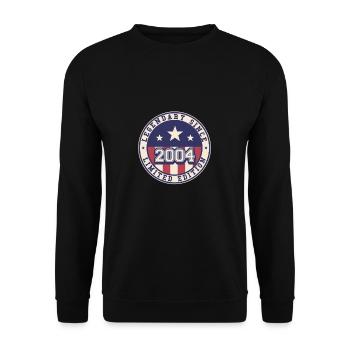Legendary Since 2004 19. Geburtstag - Unisex Pullover - Schwarz - Vorne - Alina (178cm) & Michal (187cm)
