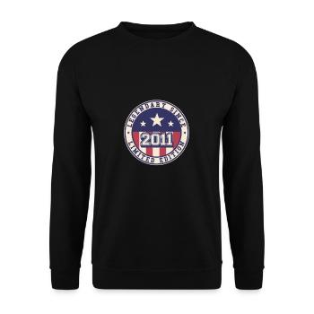 Légendaire depuis 2011 12ème anniversaire - Sweat-shirt Unisexe - noir - Devant - Alina (178cm) & Michal (187cm)