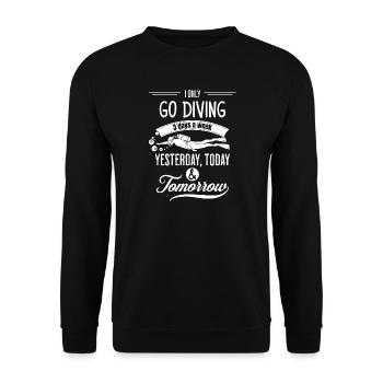 Funny Scuba Quote - Unisex Sweatshirt - black - Front - Alina (178cm) & Michal (187cm)