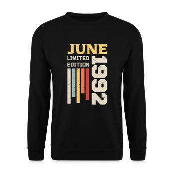 June 1992 - Birthday gift June 1992 June - Unisex Sweatshirt - black - Front - Alina (178cm) & Michal (187cm)