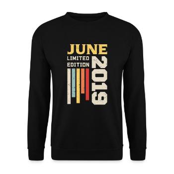 June 2019 - Birthday gift June 2019 June - Unisex Sweatshirt - black - Front - Alina (178cm) & Michal (187cm)