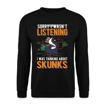 I was thinking about Skunks Stinktier - Unisex Pullover - Schwarz - Vorne - Alina (178cm) & Michal (187cm)