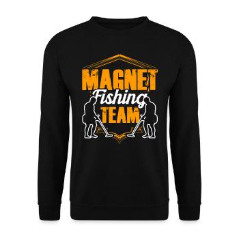Magnet Fishing Team Magnetic Fishing Magnetic Fisherman - Unisex Sweatshirt - black - Front - Alina (178cm) & Michal (187cm)