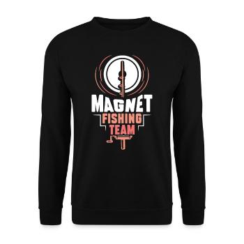 Magnet Fishing Team Magnetic Fishing Magnetic Fisherman - Unisex Sweatshirt - black - Front - Alina (178cm) & Michal (187cm)