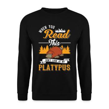 Schnabeltier Platypus - Unisex Pullover - Schwarz - Vorne - Alina (178cm) & Michal (187cm)