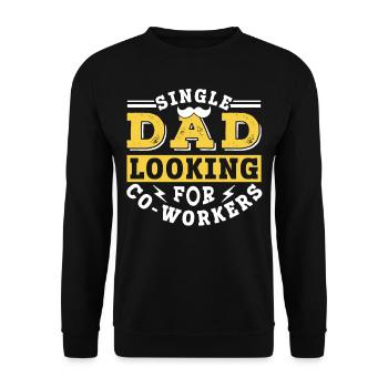 Père célibataire à la recherche d’un collègue de travail Papa - Sweat-shirt Unisexe - noir - Devant - Alina (178cm) & Michal (187cm)