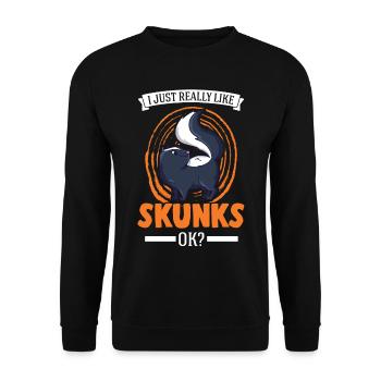 I just really like Skunks, ok Stinktier - Unisex Pullover - Schwarz - Vorne - Alina (178cm) & Michal (187cm)