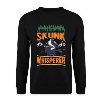 Skunk Whisperer Stinktier - Unisex Pullover - Schwarz - Vorne - Alina (178cm) & Michal (187cm)