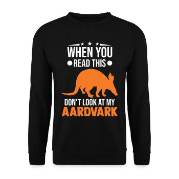 Erdferkel Geschenk Aardvark - Unisex Pullover - Schwarz - Vorne - Alina (178cm) & Michal (187cm)