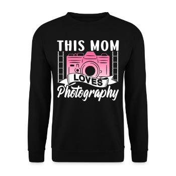 This Mom Loves Photography Mom Photographer - Unisex Sweatshirt - black - Front - Alina (178cm) & Michal (187cm)