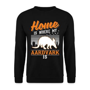 Zuhause ist wo mein Erdferkel ist - Unisex Pullover - Schwarz - Vorne - Alina (178cm) & Michal (187cm)