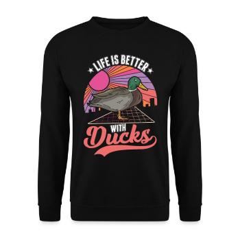 Das Leben ist besser mit Enten - Unisex Pullover - Schwarz - Vorne - Alina (178cm) & Michal (187cm)