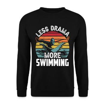 Weniger Drama Mehr Schwimmen Schwimmer Sprüche - Unisex Pullover - Schwarz - Vorne - Alina (178cm) & Michal (187cm)