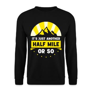 Es Ist Nur Eine Weitere Halbe Meile Oder So - Unisex Pullover - Schwarz - Vorne - Alina (178cm) & Michal (187cm)