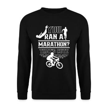 Du Bist Einen Marathon Gelaufen Das Ist Niedlich - Unisex Pullover - Schwarz - Vorne - Alina (178cm) & Michal (187cm)