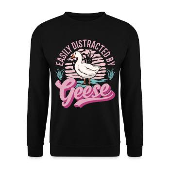 Easily distracted by Geese Gänsezüchter Gänse - Unisex Pullover - Schwarz - Vorne - Alina (178cm) & Michal (187cm)