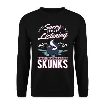 Stinktier Geschenk - Unisex Pullover - Schwarz - Vorne - Alina (178cm) & Michal (187cm)