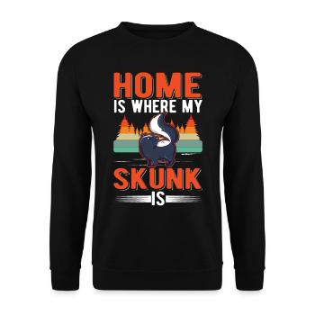 Zuhause ist wo mein Stinktier ist - Unisex Pullover - Schwarz - Vorne - Alina (178cm) & Michal (187cm)