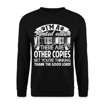 Veterinarian Limited Edition Veterinarian - Unisex Sweatshirt - black - Front - Alina (178cm) & Michal (187cm)