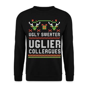 Ugly Sweater Uglier Colleagues Weihnachten Büro - Unisex Pullover - Schwarz - Vorne - Alina (178cm) & Michal (187cm)