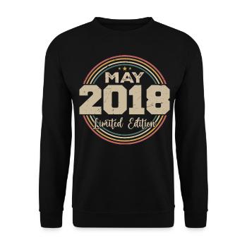May 2018 Vintage Born In May 2018 Birthday - Unisex Sweatshirt - black - Front - Alina (178cm) & Michal (187cm)