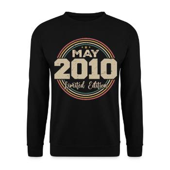 May 2010 Vintage Born In May 2010 Anniversary - Unisex Sweatshirt - black - Front - Alina (178cm) & Michal (187cm)
