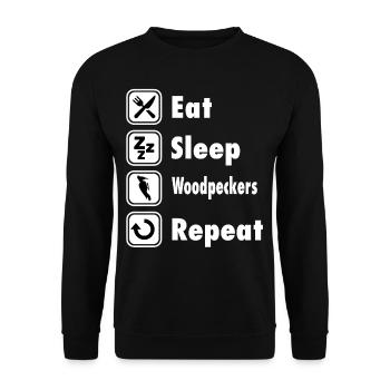 SHIRT - Eat Sleep Woodpeckers Repeat - Unisex Pullover - Schwarz - Vorne - Alina (178cm) & Michal (187cm)