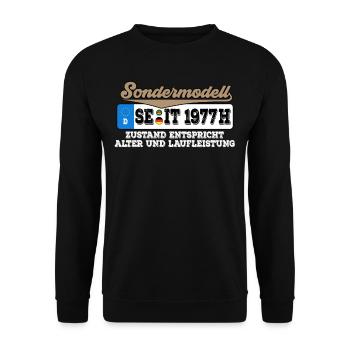1977 Kennzeichen Geburtstag - Unisex Pullover - Schwarz - Vorne - Alina (178cm) & Michal (187cm)