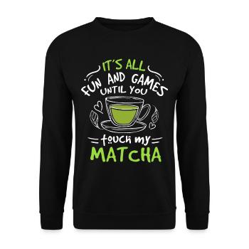 Grüntee-Liebhaber Japanischer Matcha-Latte-Drink - Unisex Pullover - Schwarz - Vorne - Alina (178cm) & Michal (187cm)