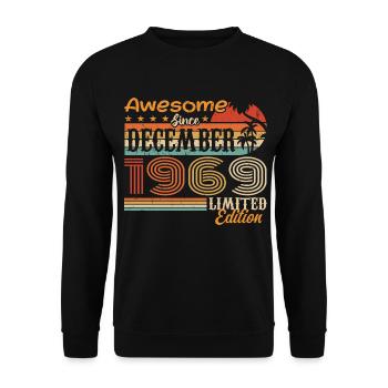 Retro Vintage Legendary Birthday December 1969 - Unisex Sweatshirt - black - Front - Alina (178cm) & Michal (187cm)