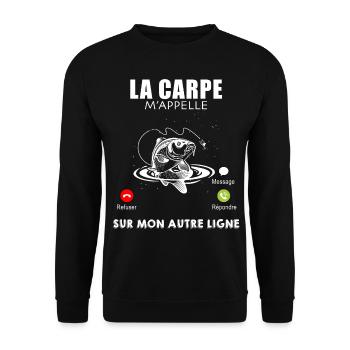 La carpe m'appelle sur mon autre ligne. Pêche - Sweat-shirt Unisexe - noir - Devant - Alina (178cm) & Michal (187cm)