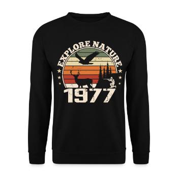 Cadeau Anniversaire 1977 Classique Chasseur 1977 - Sweat-shirt Unisexe - noir - Devant - Alina (178cm) & Michal (187cm)