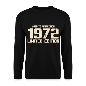 1972 Edition limitée 1972 Anniversaire 1972 Rétro - Sweat-shirt Unisexe - noir - Devant - Alina (178cm) & Michal (187cm)