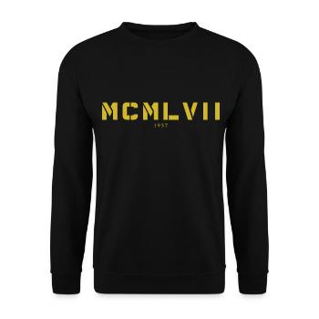 Roman numeral year of birth Made in 1957 - Unisex Sweatshirt - black - Front - Alina (178cm) & Michal (187cm)