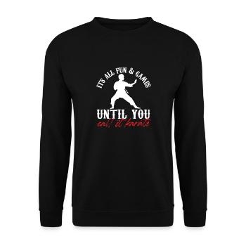 tout le plaisir et les jeux jusqu’à ce que vous l’appeliez karaté Design - Sweat-shirt Unisexe - noir - Devant - Alina (178cm) & Michal (187cm)