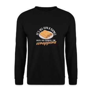Ist all fun and games wrappers Design - Unisex Pullover - Schwarz - Vorne - Alina (178cm) & Michal (187cm)