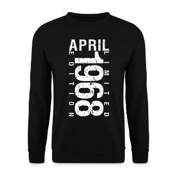 April 1968 April Geburtstagsgeschenk 1968 - Unisex Pullover - Schwarz - Vorne - Alina (178cm) & Michal (187cm)
