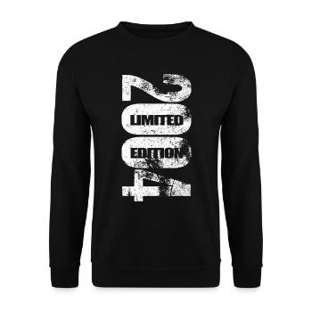 Limited Edition 2004, Geburtstag - 2004 geboren - Unisex Pullover - Schwarz - Vorne - Alina (178cm) & Michal (187cm)