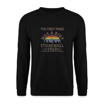 Gay Pride Stonewall Riot 1969 - Unisex Pullover - Schwarz - Vorne - Alina (178cm) & Michal (187cm)