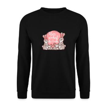 Hier Wohnt Die Liebe Hasenfamilie Familienspruch - Unisex Pullover - Schwarz - Vorne - Alina (178cm) & Michal (187cm)