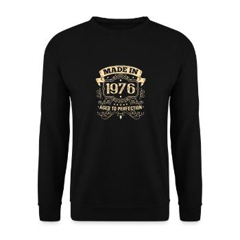 Made in 1976 Birthday Gift Ideas - Unisex Sweatshirt - black - Front - Alina (178cm) & Michal (187cm)
