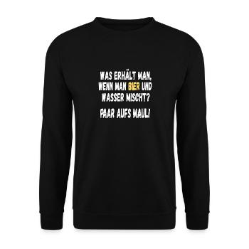 Was erhält man, wenn man Bier und Wasser mischt? - Unisex Pullover - Schwarz - Vorne - Alina (178cm) & Michal (187cm)