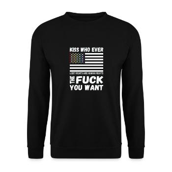 LGBTQ Pride küsse, wen immer du willst - Unisex Pullover - Schwarz - Vorne - Alina (178cm) & Michal (187cm)