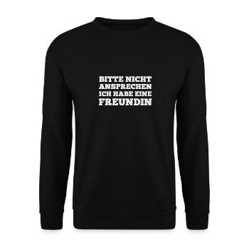 Nicht ansprechen ich habe eine Freundin LGBTQ Paar - Unisex Pullover - Schwarz - Vorne - Alina (178cm) & Michal (187cm)