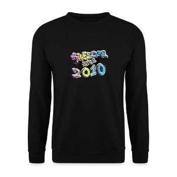 Génial depuis 2010 Graffiti Motif - Sweat-shirt Unisexe - noir - Devant - Alina (178cm) & Michal (187cm)
