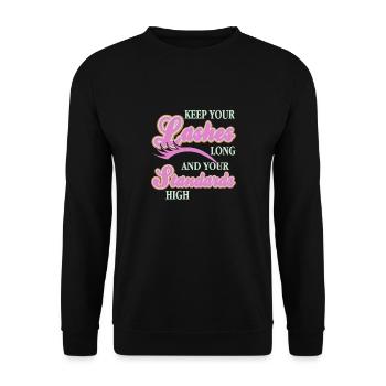 Gardez vos cils longs et vos normes élevées drôles - Sweat-shirt Unisexe - noir - Devant - Alina (178cm) & Michal (187cm)