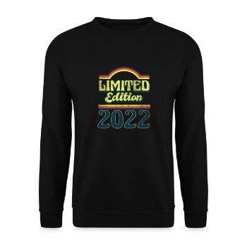 Limited Edition 2022 Vintage - Unisex Pullover - Schwarz - Vorne - Alina (178cm) & Michal (187cm)