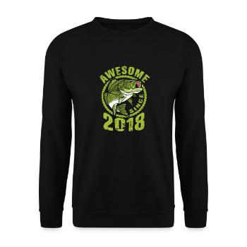 Awesome since 2018. Angel, Angler Geburtstag - Unisex Pullover - Schwarz - Vorne - Alina (178cm) & Michal (187cm)