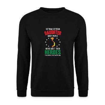 Fière fille d’un vétéran du Vietnam - Sweat-shirt Unisexe - noir - Devant - Alina (178cm) & Michal (187cm)